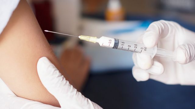 Más de 50 niños infectados con bacteria al recibir vacunas en Kendall Drive