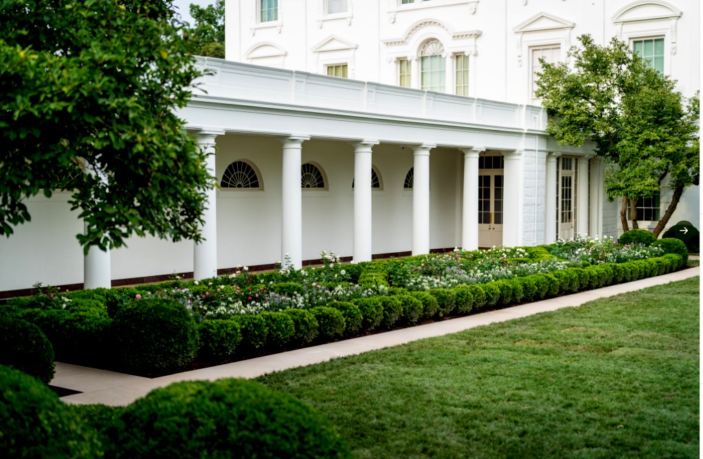 Melania Trump presenta las renovaciones del jardín de rosas de la Casa Blanca