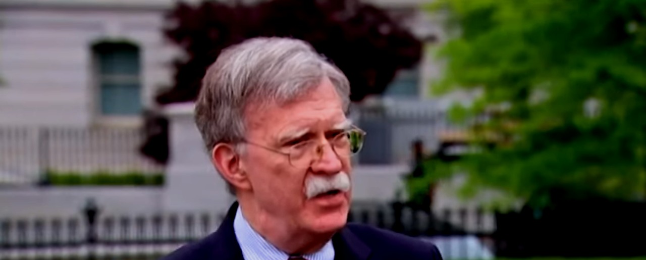 Bolton sostiene que Trump no debería reunirse con Maduro en ningún caso