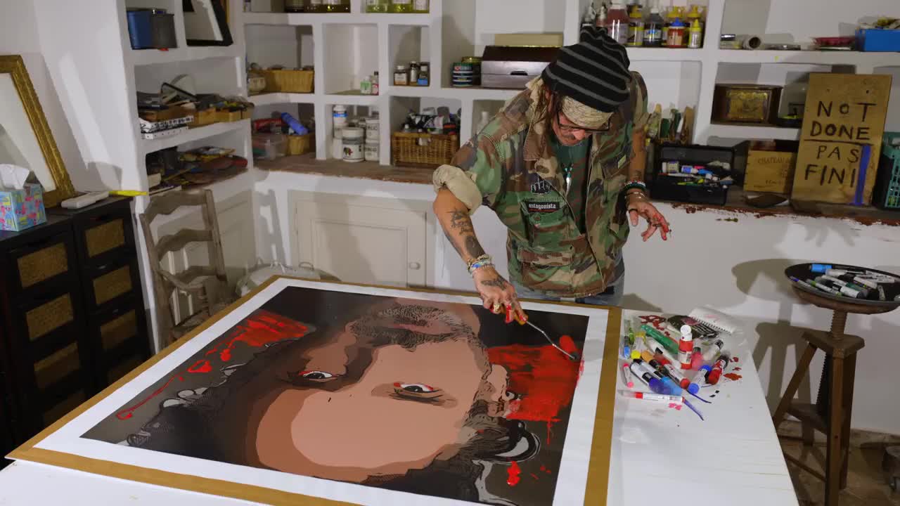 Johnny Depp vende sus obras de arte y obtiene más de 3.5 millones de dólares en unas cuantas horas