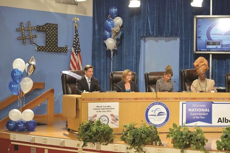 Abren convocatoria para buscar nuevo superintendente de escuelas públicas