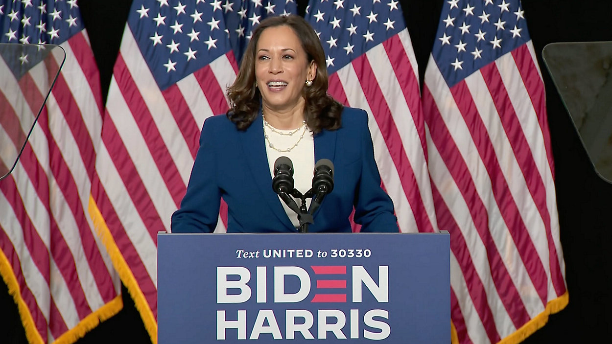 La candidata a la vicepresidencia Kamala Harris pidió a los floridianos “poner a EE.UU. en el camino correcto”