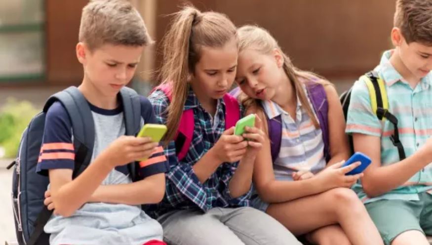 Florida recopilará datos de redes sociales de estudiantes por seguridad en las escuelas