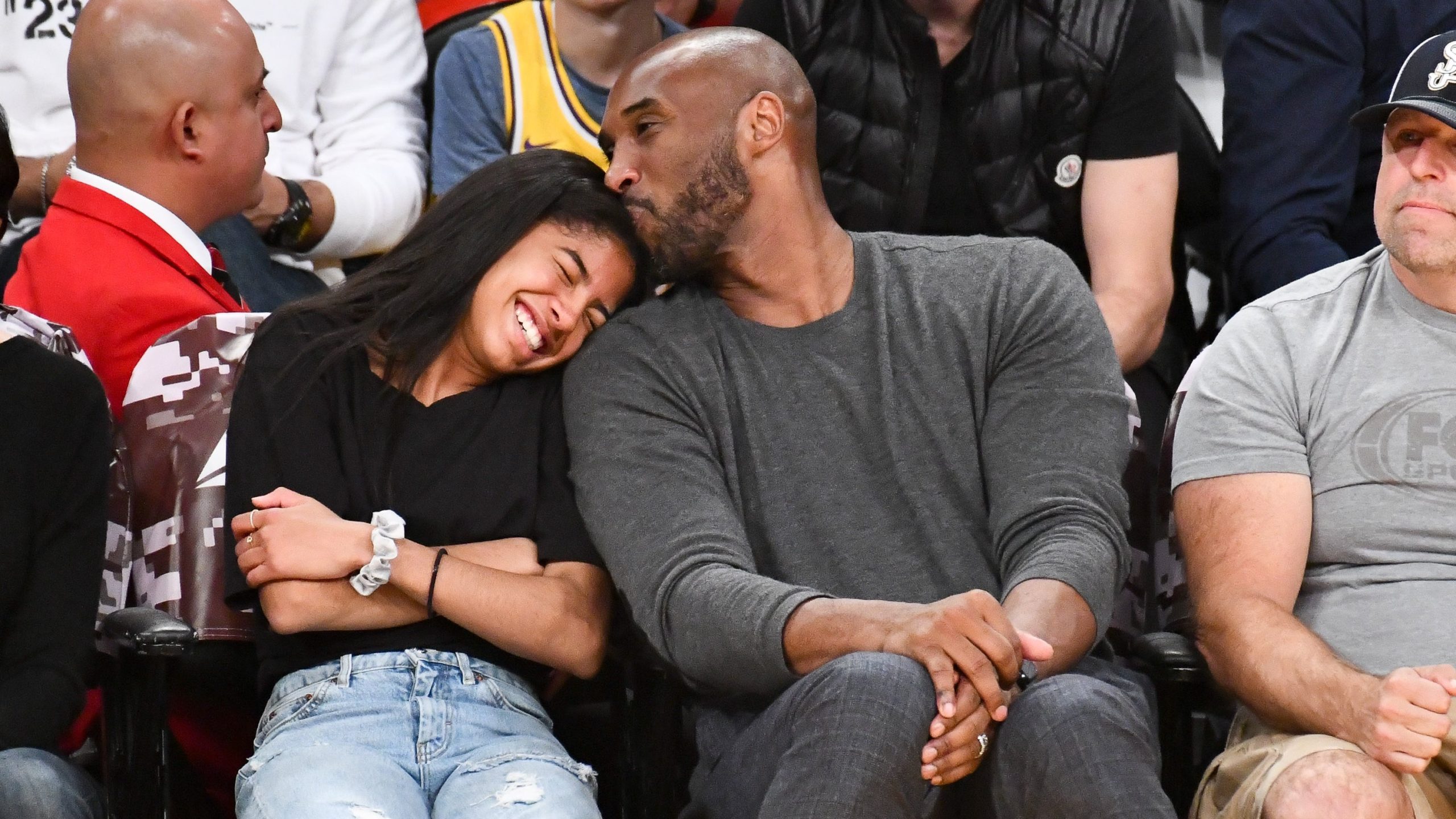 FOTOS | Nike lanza unas zapatillas en honor a Kobe Bryant y su hija