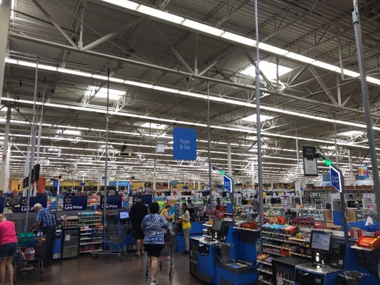 Mujer de Florida sorprendida robando en Walmart