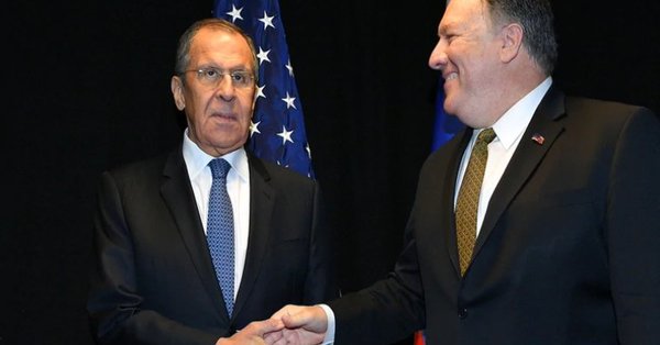 Pompeo reiteró a Lavrov que espera que Rusia retire apoyo a Maduro
