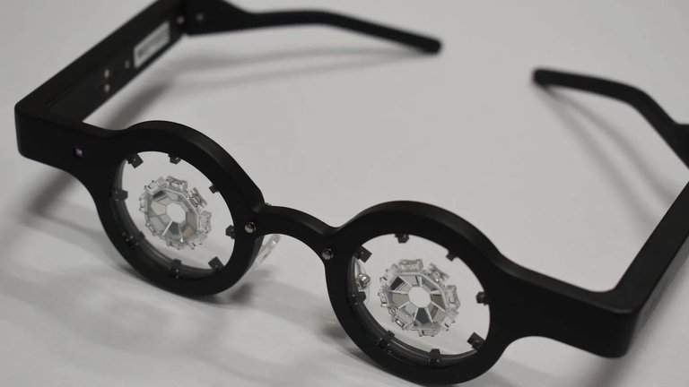 Los lentes japoneses que prometen corregir la miopía sin cirugía