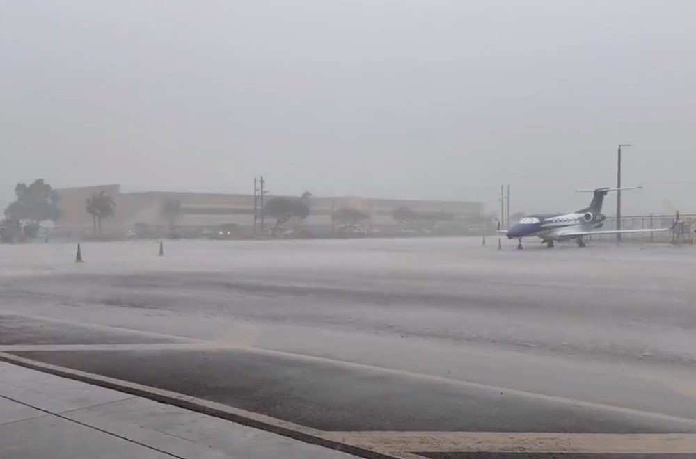 Cientos de vuelos retrasados en Miami y Fort Lauderdale por intensas lluvias