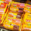 Bandejas de comida Kraft Heinz podrían ser distribuidas en escuelas de EEUU