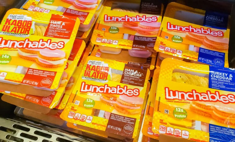 Bandejas de comida Kraft Heinz podrían ser distribuidas en escuelas de EEUU