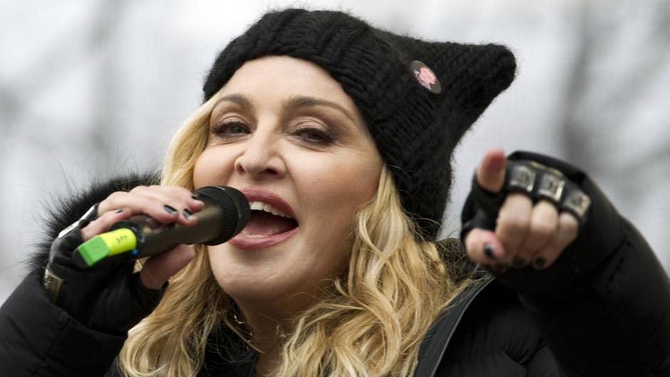 ¡Enloqueció! A sus 61 años Madonna parece no estar pasando bien la cuarentena (video)