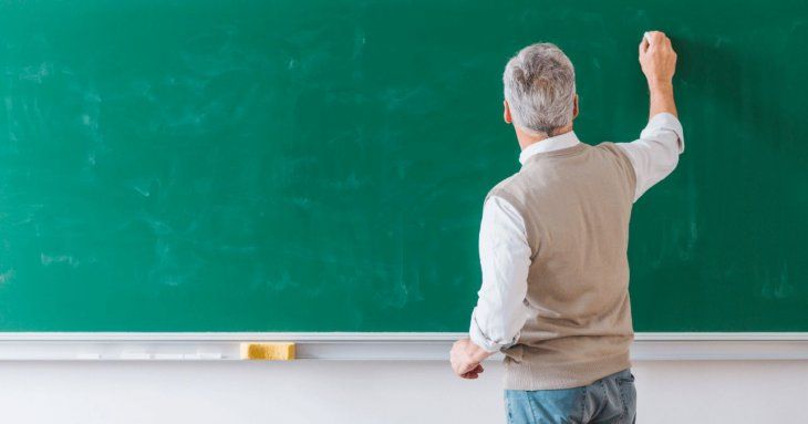 Maestro despedido por “abuso verbal y físico” hacia sus alumnos del sur de Florida