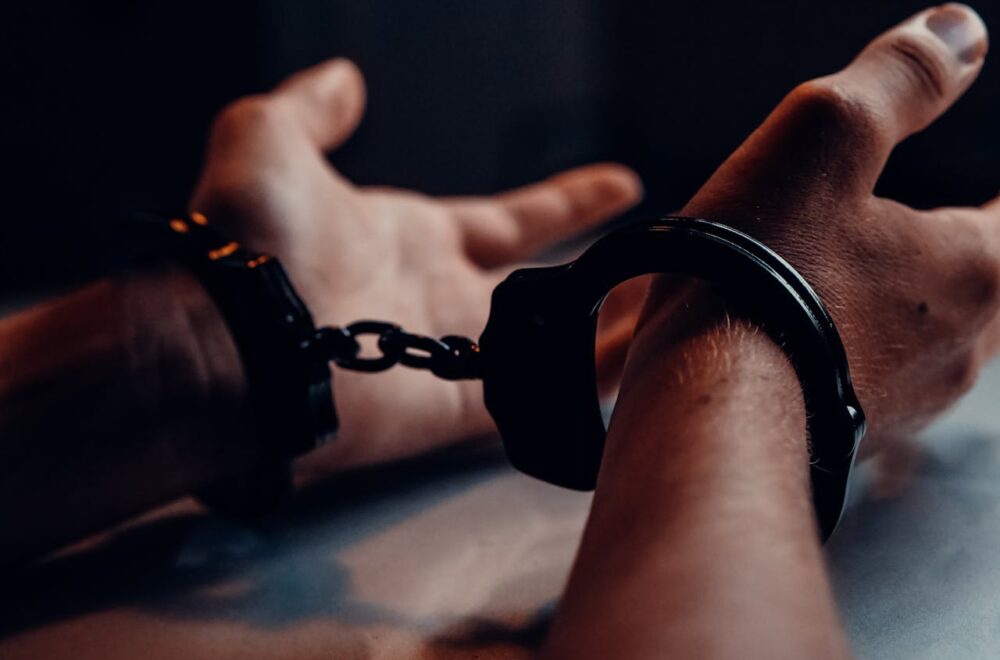 Violencia doméstica en Doral: hombre estranguló a su novia embarazada
