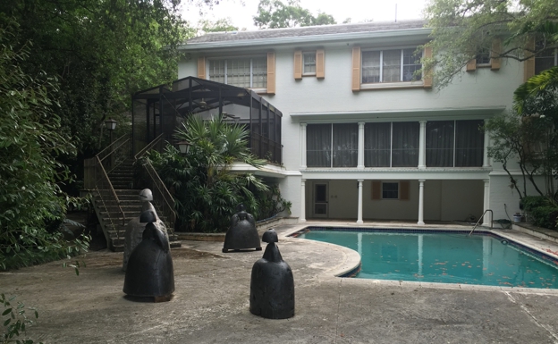 El pintor Manolo Valdés pone en venta su mansión de Florida