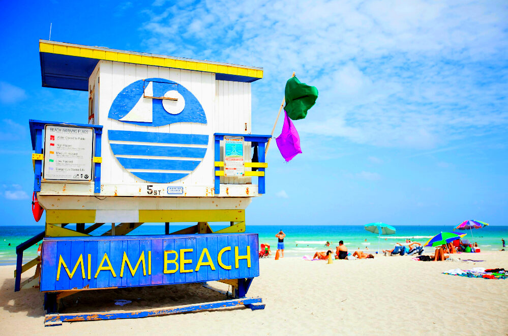 Miami Beach contempla legalizar la venta y consumo de alcohol en playas