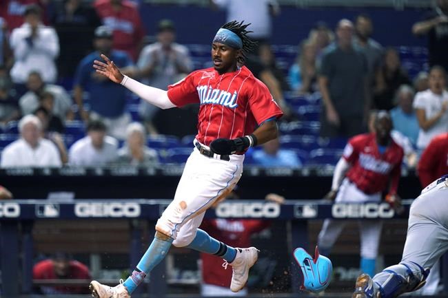 Marlins sigue en buena racha y complicó la situación de Cachorros