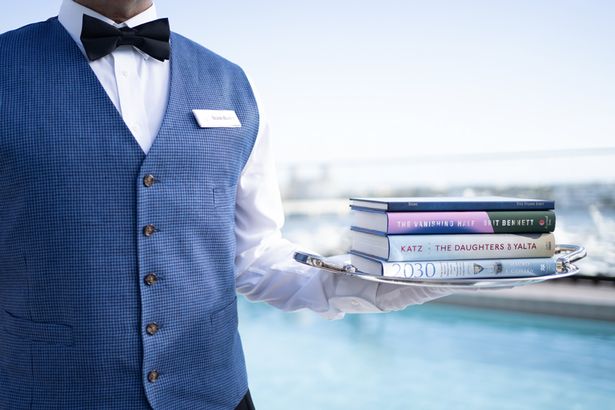 Hotel en West Palm Beach sumó a sus servicios un ‘mayordomo de libros’