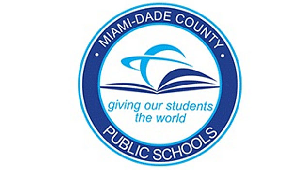 Escuelas Públicas del Condado Miami-Dade dan la bienvenida a 300 maestros durante la orientación