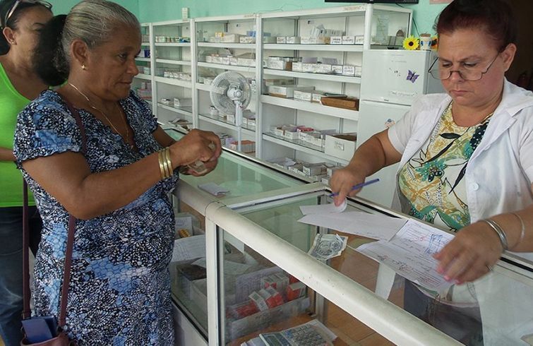 Régimen cubano reconoce falta de medicinas en farmacias y hospitales
