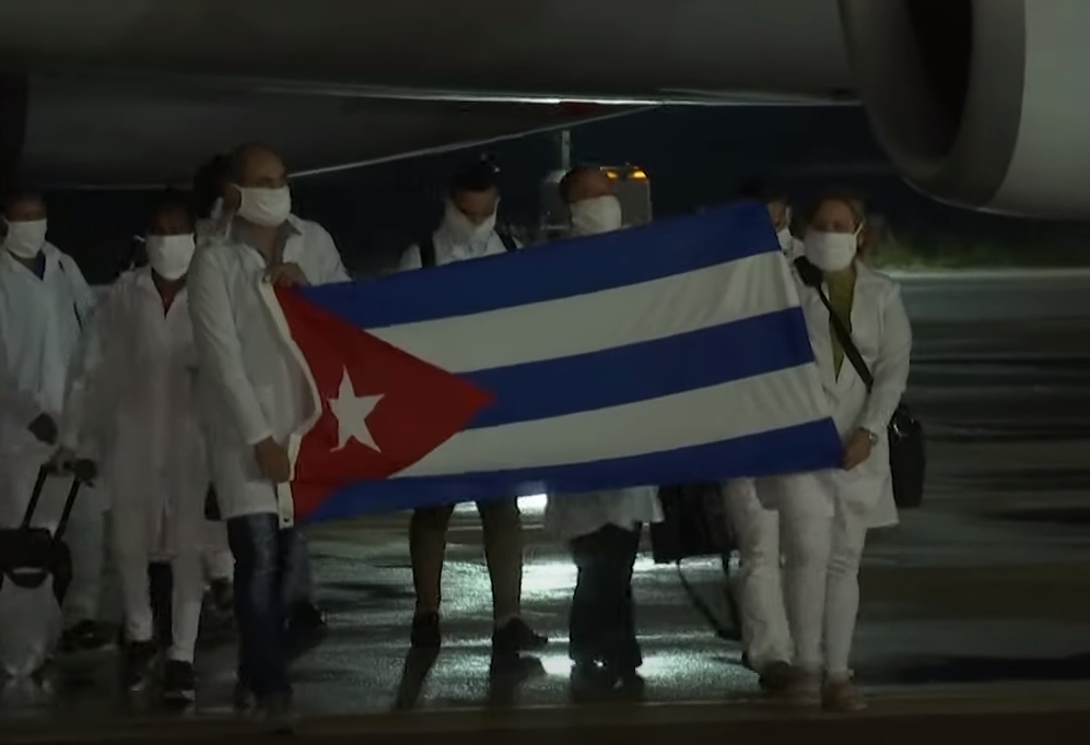 Coronavirus: 200 médicos cubanos apoyarán a Sudáfrica