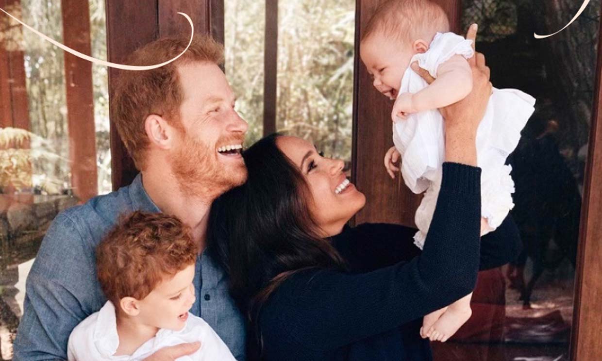El príncipe Harry y su esposa Meghan revelaron el rostro de su hija con una tierna fotografía