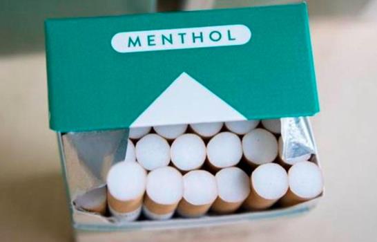 FDA presenta plan para prohibir cigarrillos mentolados en EE.UU.