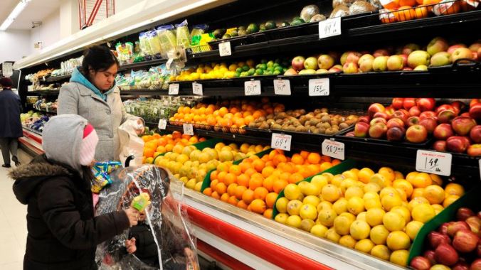 Precios de alimentos se disparan por escasez en el sur de Florida