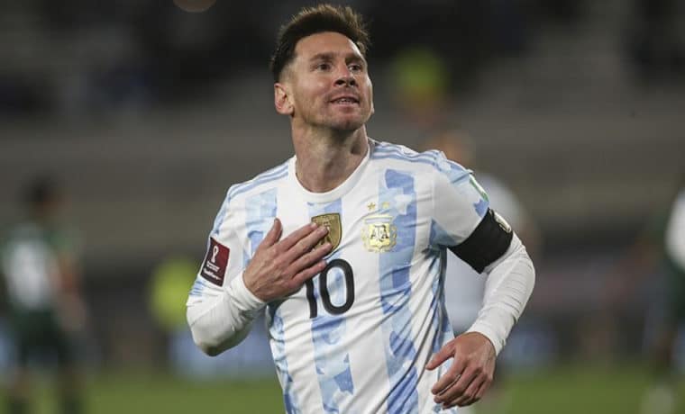 Periodista conmueve a Messi con emotivo mensaje (Video)