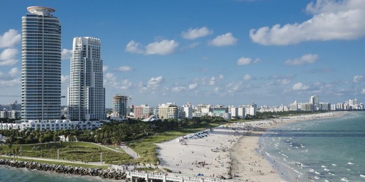 Víctimas de estafa en Miami-Dade, ofrece la misma habitación a varias personas en arriendo