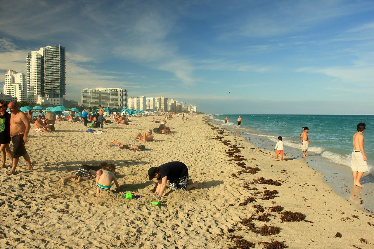 $16 millones es el costo de agregar arena en playas de Miami Beach para frenar la erosión