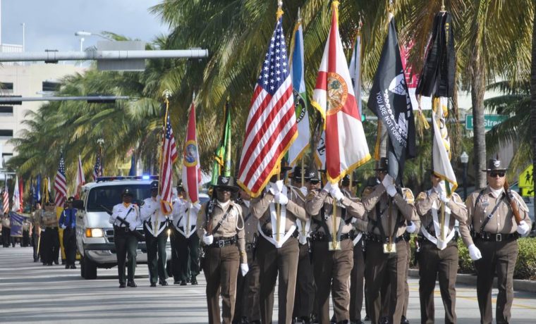 Día de los Veteranos: Ceremonia y desfile conmemorativo en Miami