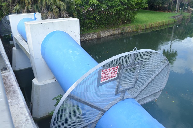 Protección Ambiental advierte sobre químicos nocivos en el agua potable de Miami-Dade