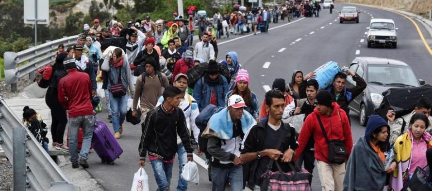 Migrantes venezolanos varados en la frontera con Bolivia serán deportados por Chile