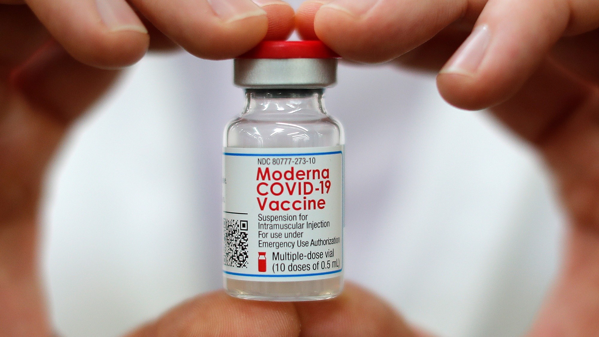 La FDA retarda decisión sobre la vacuna Moderna en adolescentes