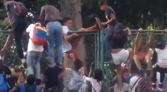 Tres menores fallecidos y más de 50 heridos saldo de un concierto gratuito en Caracas (Videos)