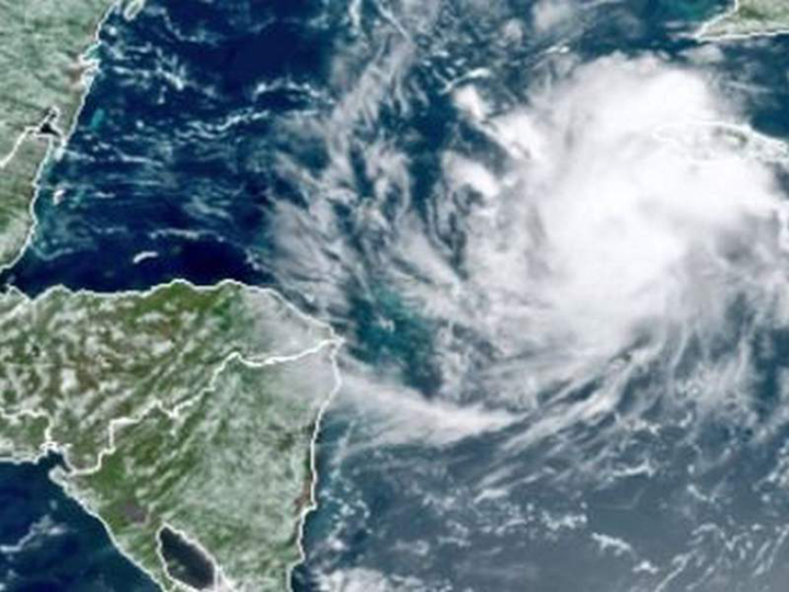 Tormenta Nana podría convertirse en huracán mientras se dirige a Belice
