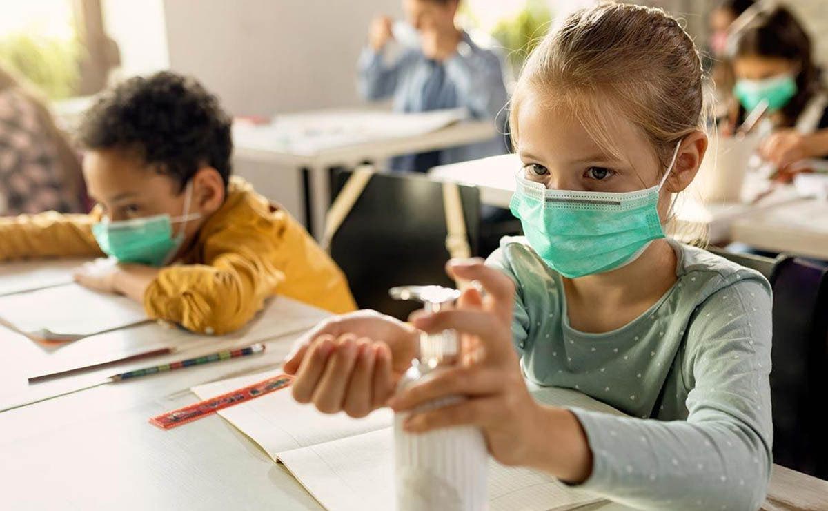 Nueva medida de salud afecta a escuelas de Florida
