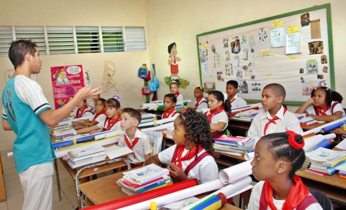 En Cuba inician las clases sin maestros materiales y con infraestructura en mal estado