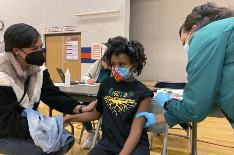 Escuelas de Miami-Dade y Broward comienzan a vacunar a niños de cinco años