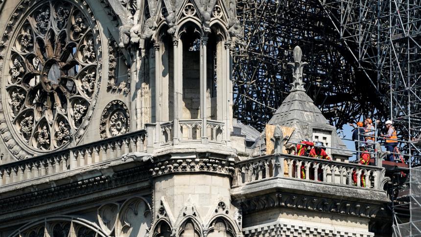 Autoridades francesas descartaron acto de “origen criminal” en el incendio de Notre Dame