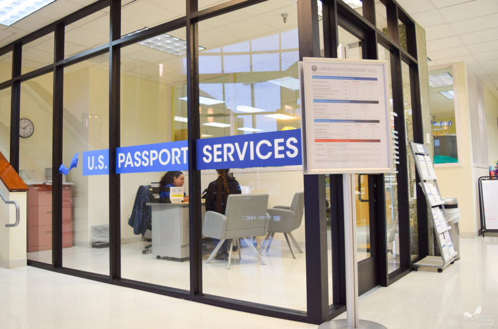 Pasaporte americano ahora puede tramitarse desde biblioteca pública en West Kendall