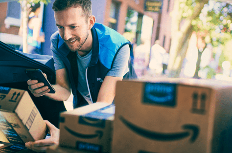 ¿Sin trabajo? Amazon ofrece 150 mil empleos