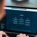 Florida es el primer estado en demandar a OpenAI por considerarla un “peligro público”