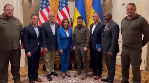 EEUU agradece a los ucranianos “su lucha por la libertad” en una visita sorpresa a Kiev