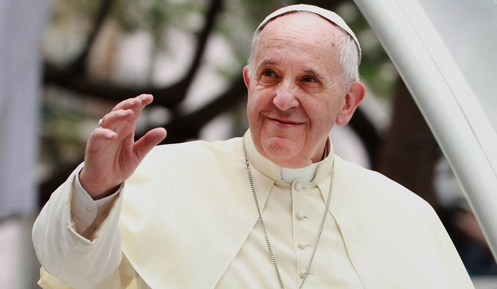 Papa Francisco le pide a los jóvenes soltar el teléfono y conectarse con su verdadero deseo