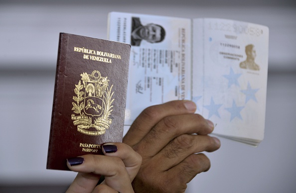 Pasaportes venezolanos vencidos seguirán siendo válidos para EE.UU.