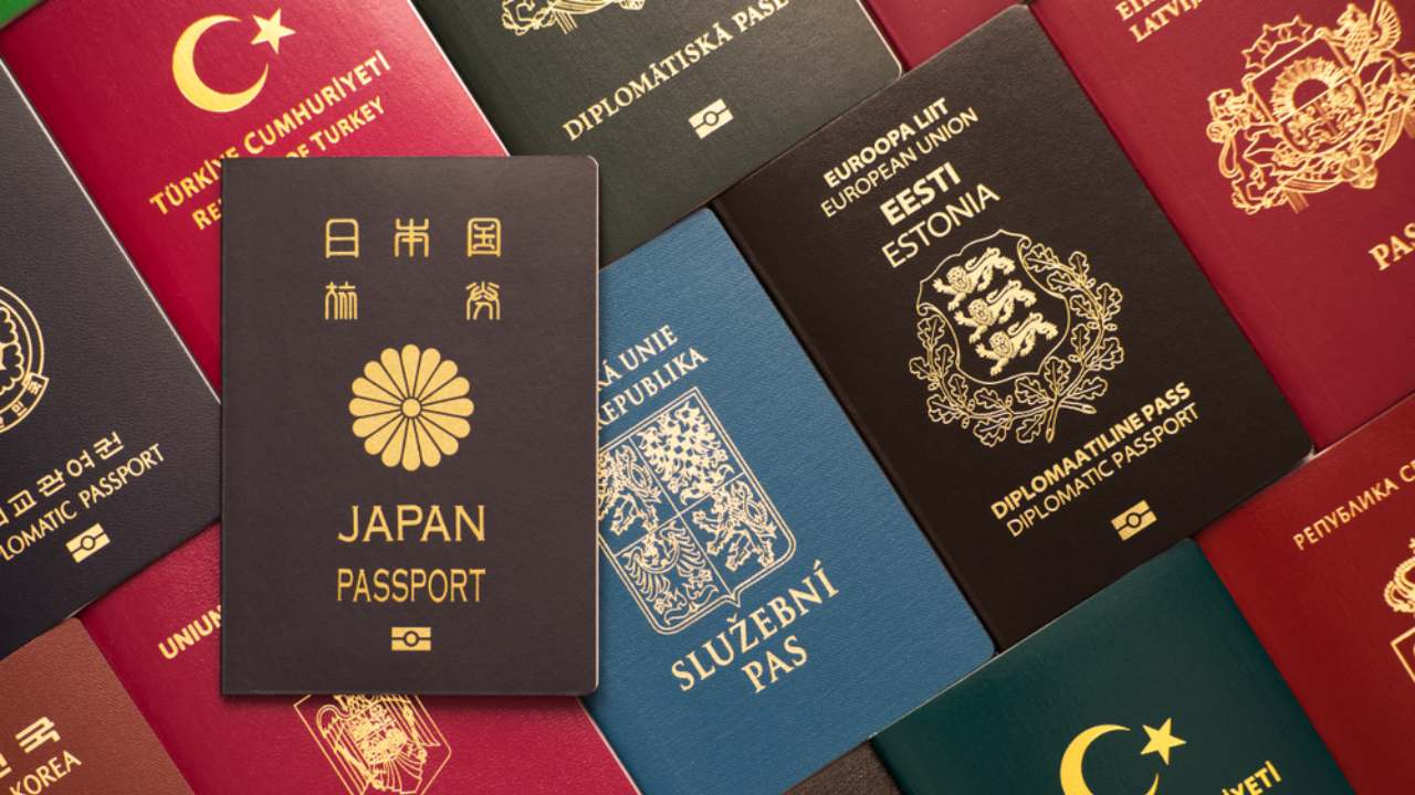 Pasaportes de Estados unidos siguen perdiendo poder en el mundo