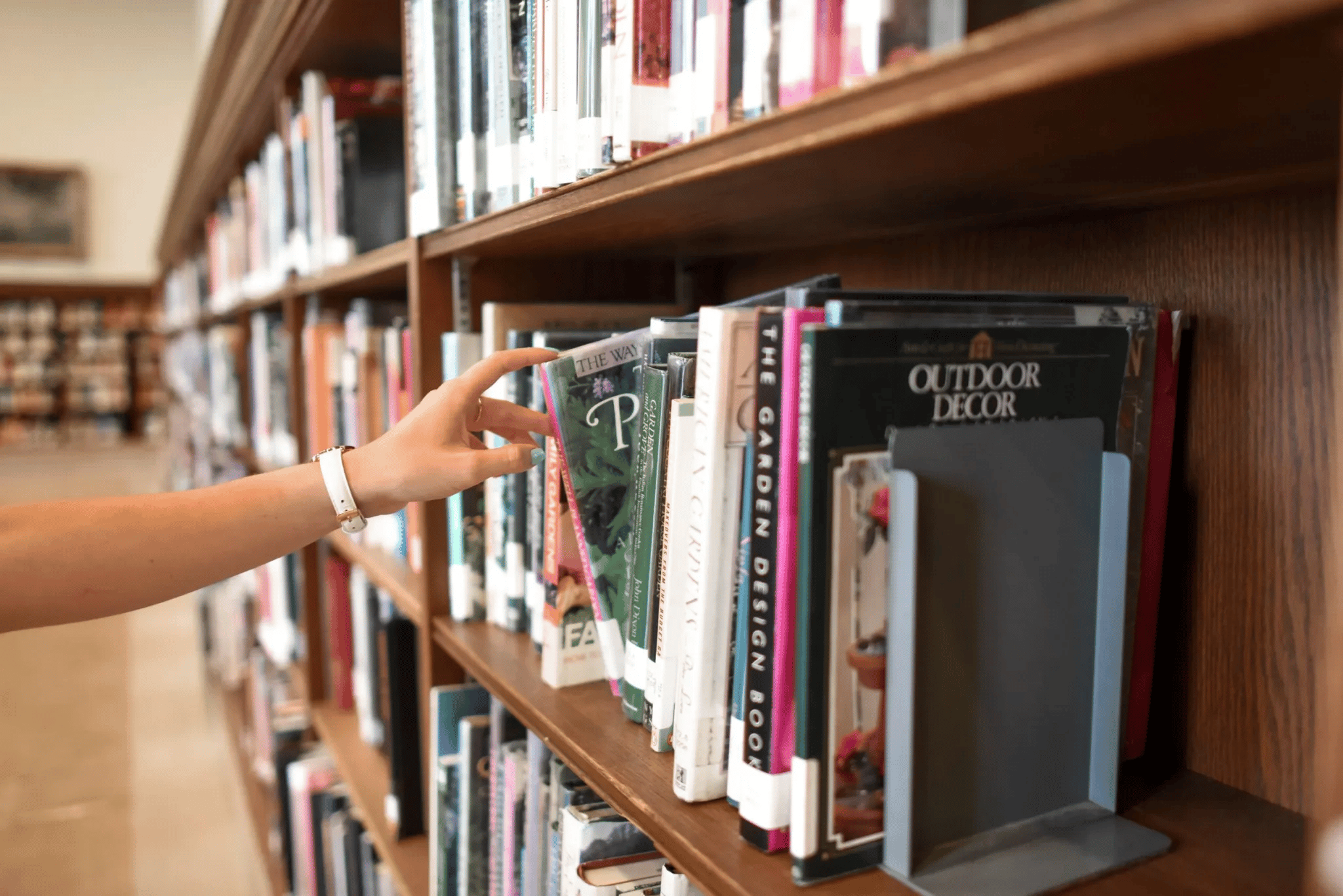 Más de 1600 libros se han prohibido en escuelas de EE.UU. en un año
