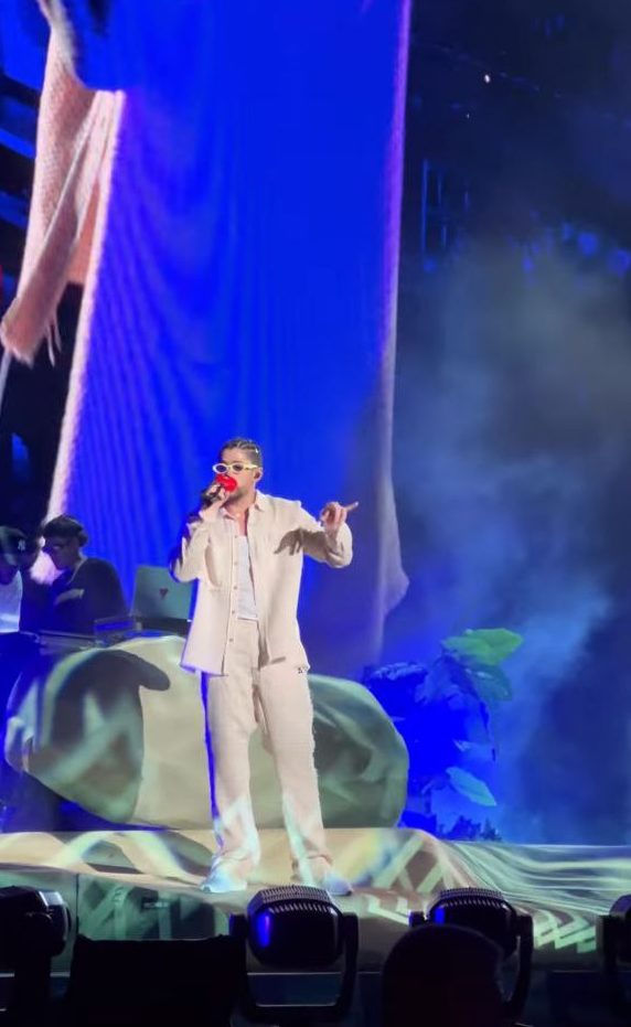 Bad Bunny puso a perrear a Miami este viernes en su primera función del  “World’s Hottest Tour”