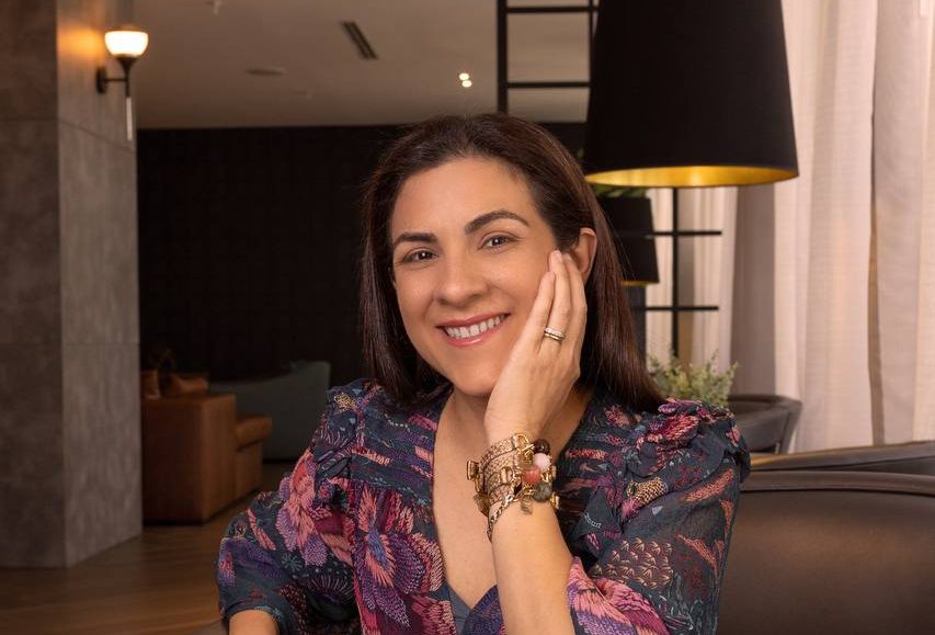Laura Cristina Gómez, combina la gerencia, el diseño y la moda en Lalé Bracelets